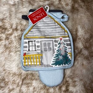 NWT Lenox Winter ‘Holiday Cabin’ Oven Mitt and Pot Holder Set